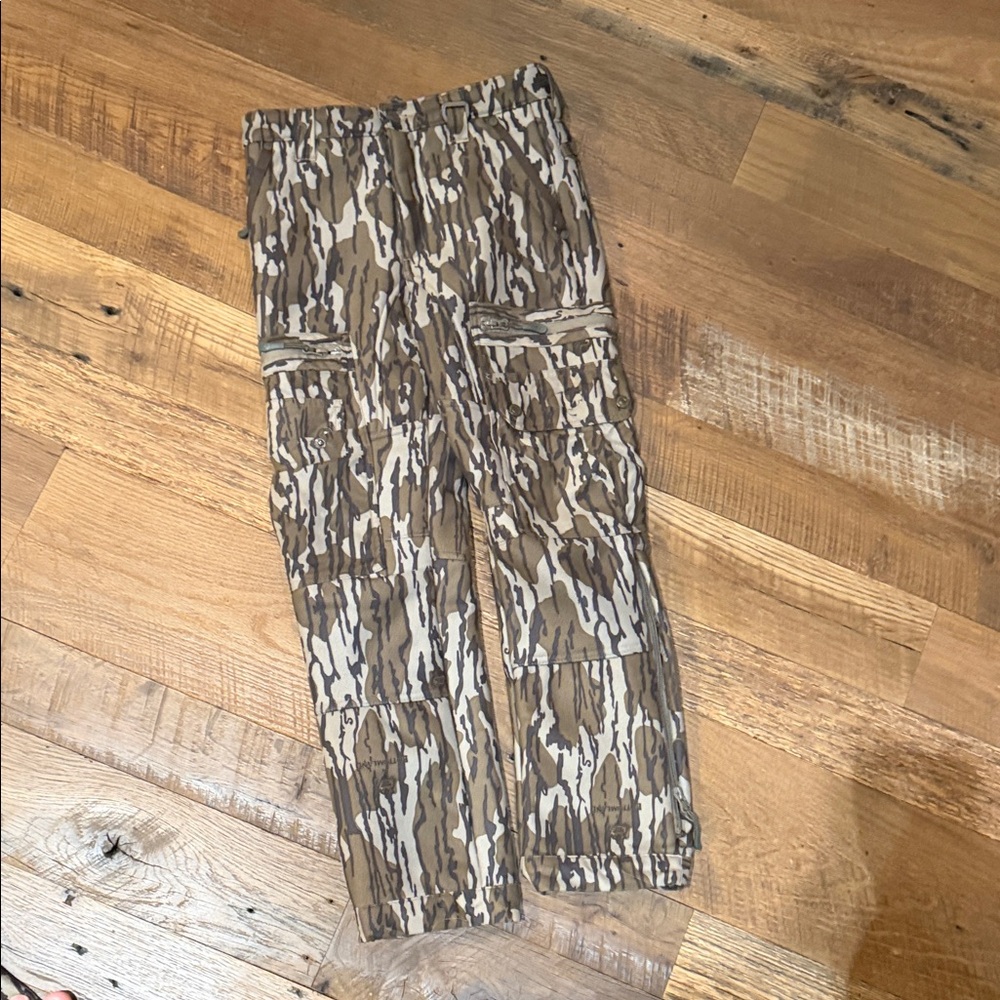 Mossy Oak Brown and Tan Cargo Pants